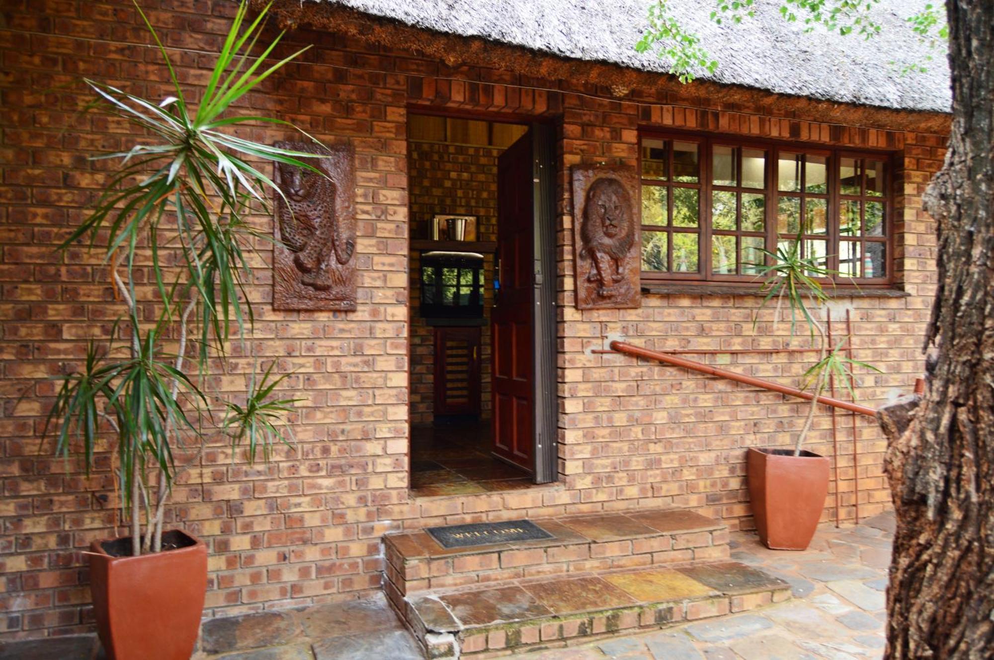 Bona Ngwenya Lodge & Safaris Marloth Park Exterior photo
